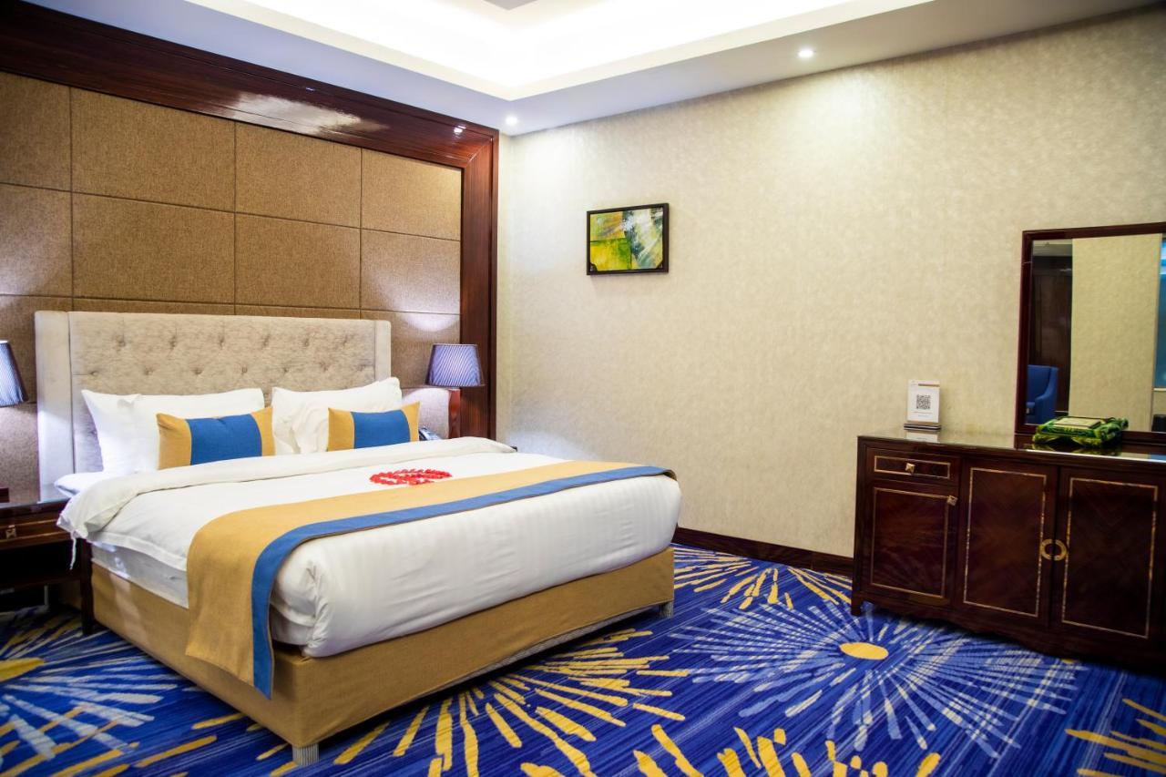 فندق هوليداي الخليج الرياض - Holiday Al Khaleej Hotel Eksteriør billede